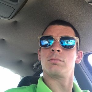 Meet your Posher, Travis